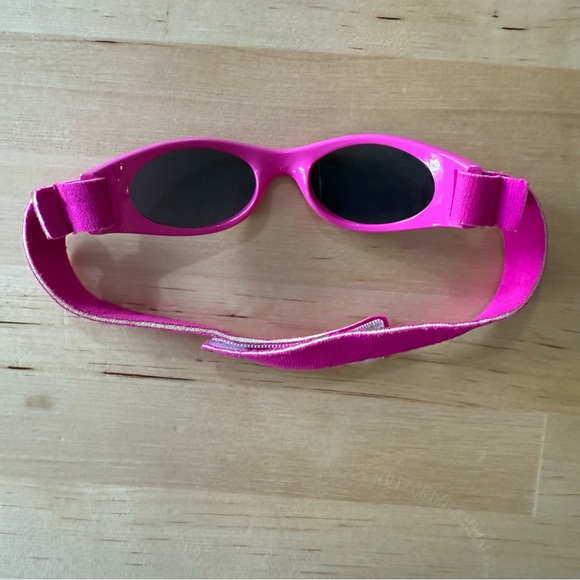 🔆 Bundle items 6 for $30 Carter's Pink Sunglasses with Adjustable Strap - Picture 4 of 6